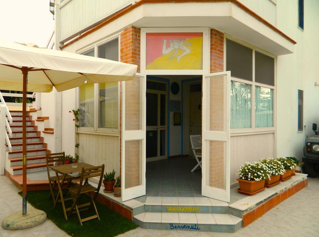 圣塞拉利昂住宿加早餐旅馆 圣莱昂 外观 照片